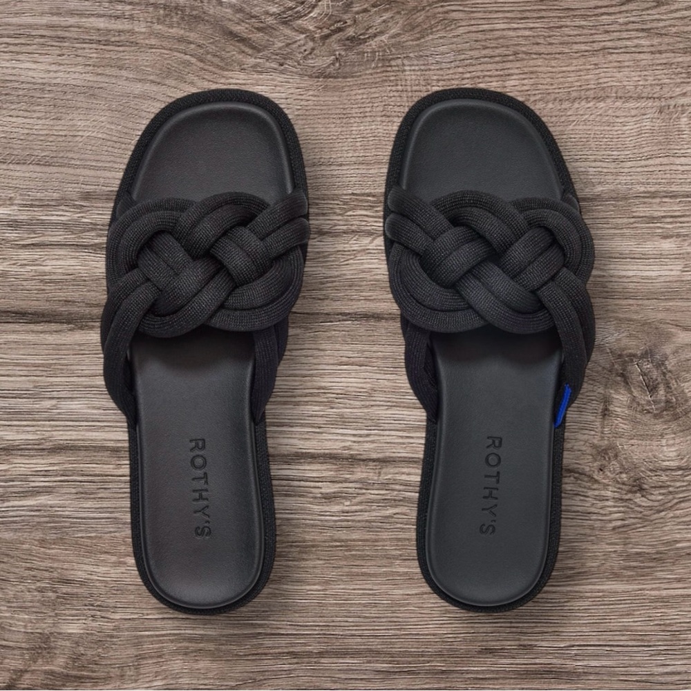 New in Box Rothy’s Summer Sandals